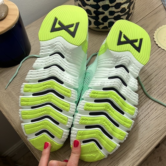 NWT: Nike Men's size 10 Free Metcon 4 workout shoes in Mint Foam/ Barely Green - Picture 7 of 7